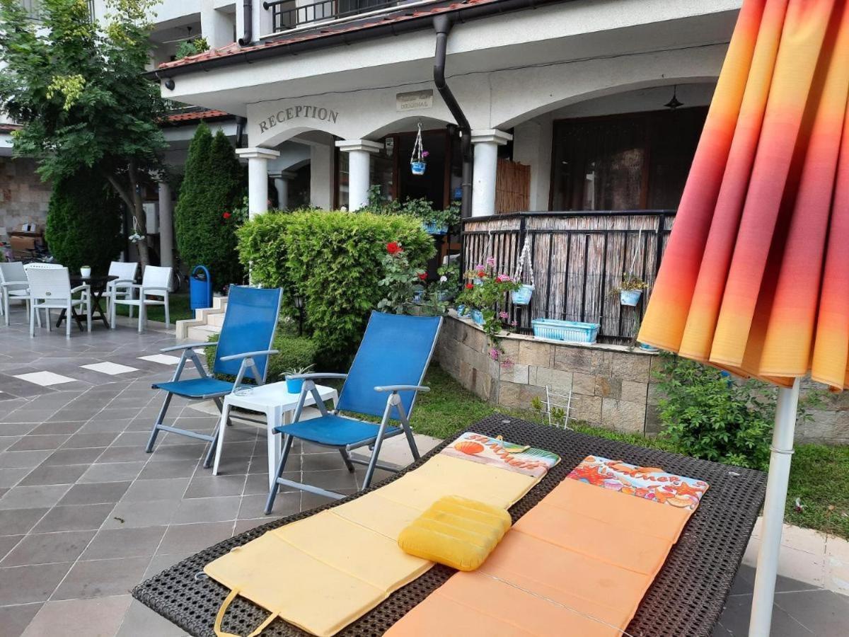 Dkapartments Chateau Valon Слънчев бряг Екстериор снимка