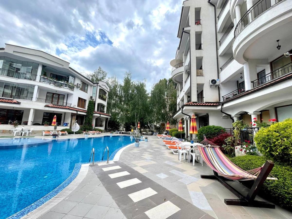 Dkapartments Chateau Valon Слънчев бряг Екстериор снимка